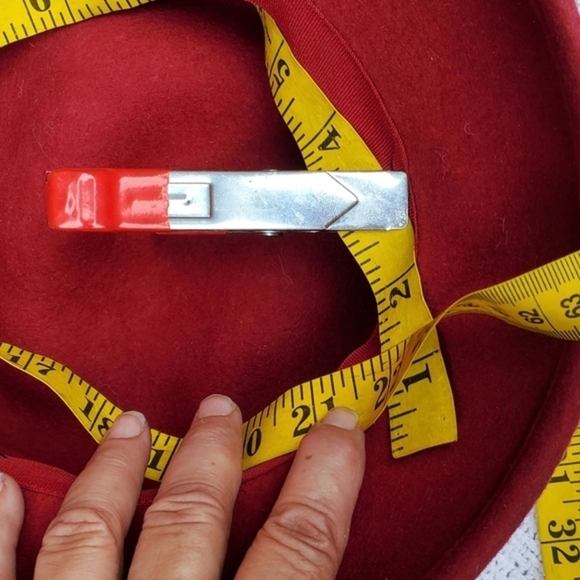 Vintage‎ OOAK beaded Red felt hat - Picture 11 of 14